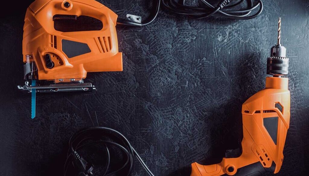 Welche-Elektrowerkzeug-und-duerfen-in-keiner-Werkstatt-fehlen